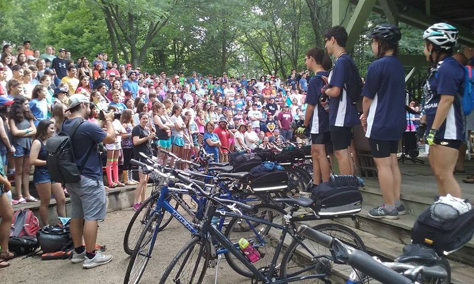 Meanwhile on Tour L’Agam